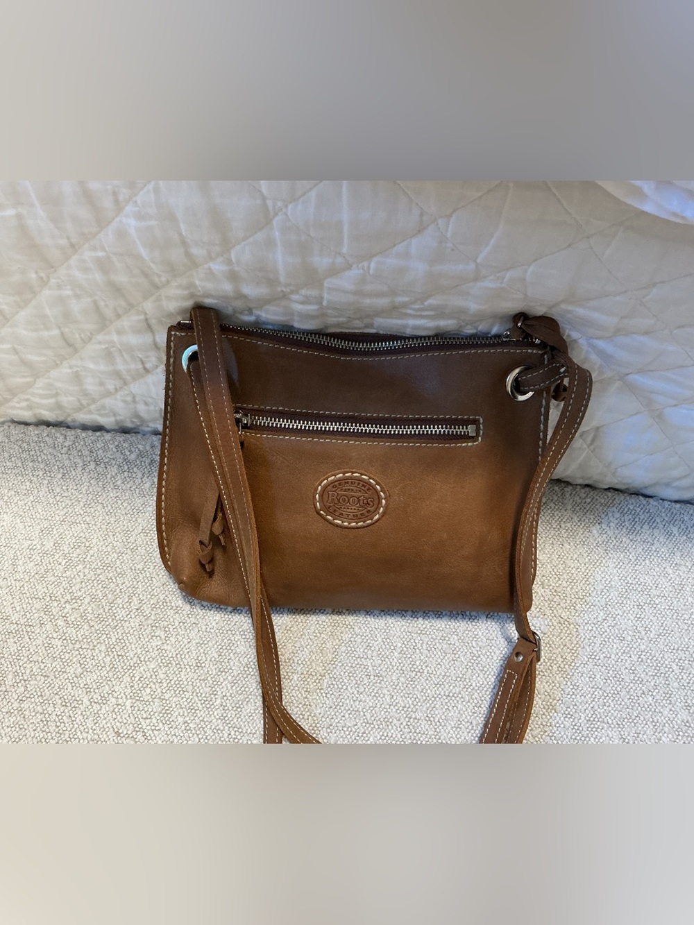 Roots Maple Leaf Edie Bag Tribe crossbody in natural